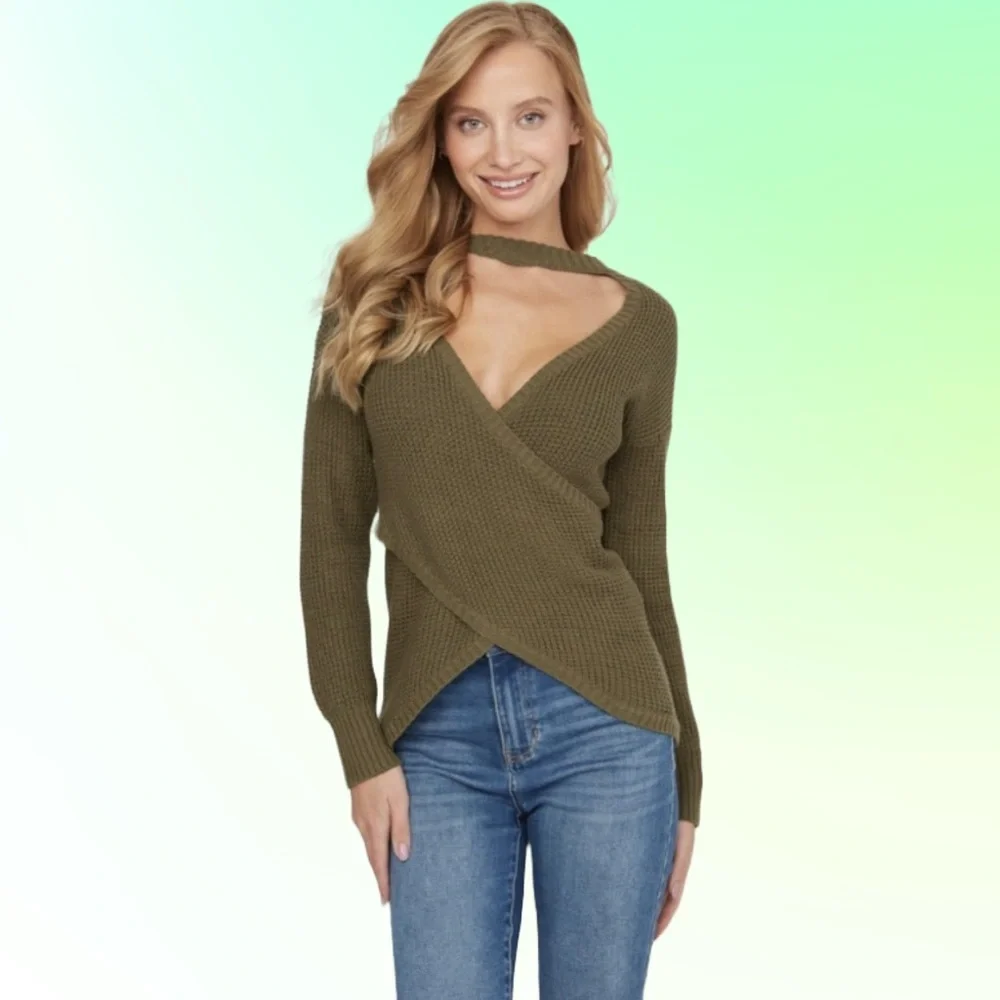 Guess • Medium • Green Long Sleeve Choker Knit Top - Picture 7 of 10